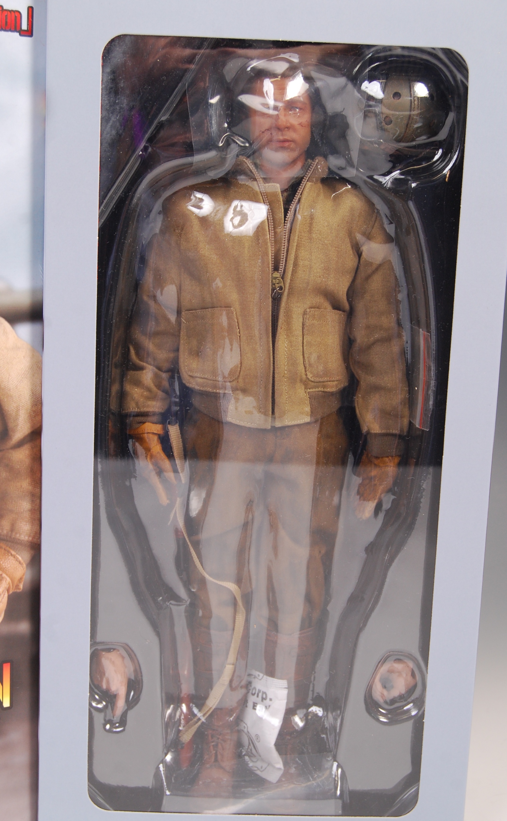 1/6 SCALE COLLECTION - WWII BRAD PITT ' FURY ' ACTION FIGURE - Image 3 of 3