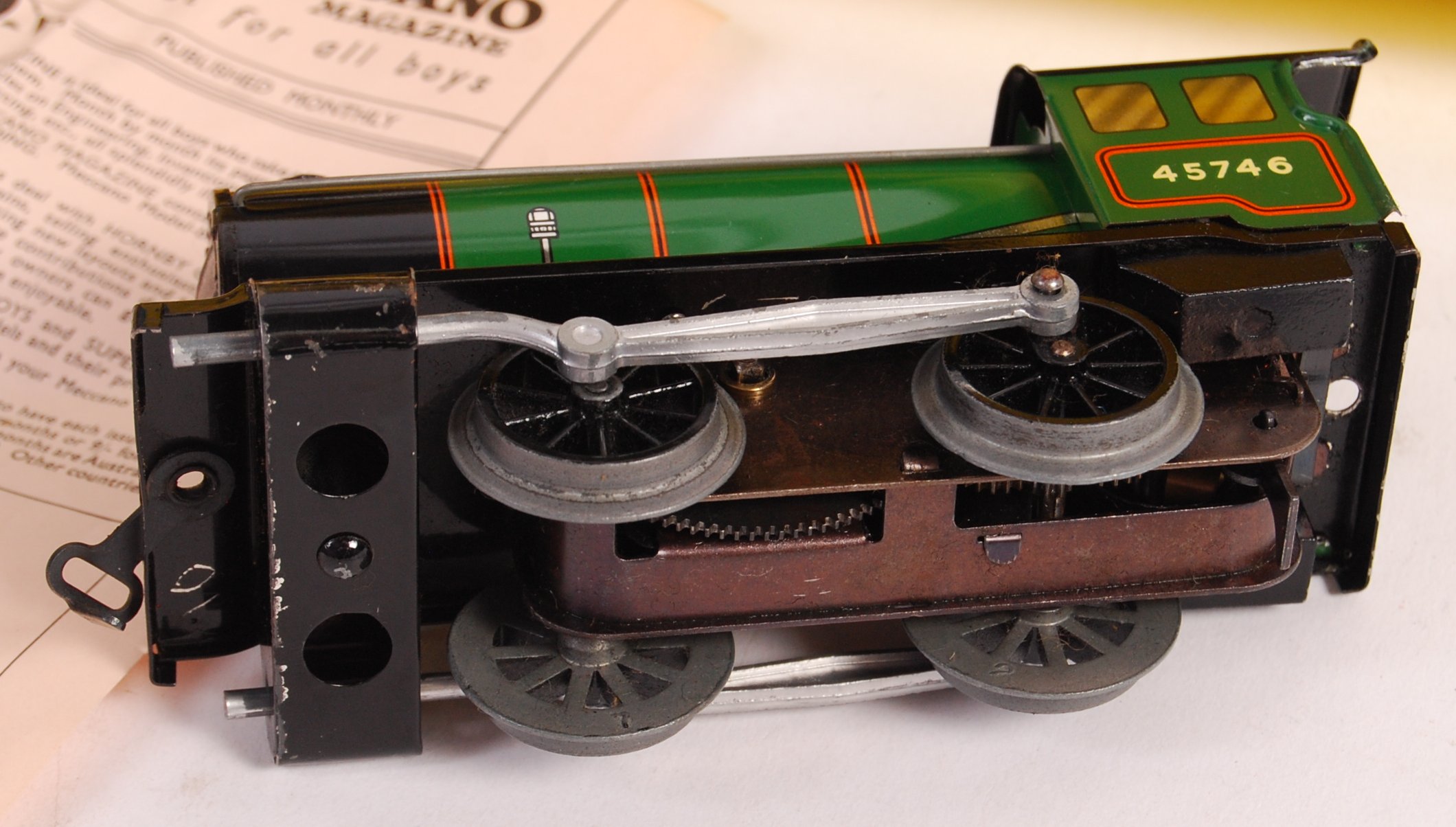 RARE HORNBY CLOCKWORK 0 GAUGE RAILWAY TRAIN SET CLOCKWORK - Image 3 of 5