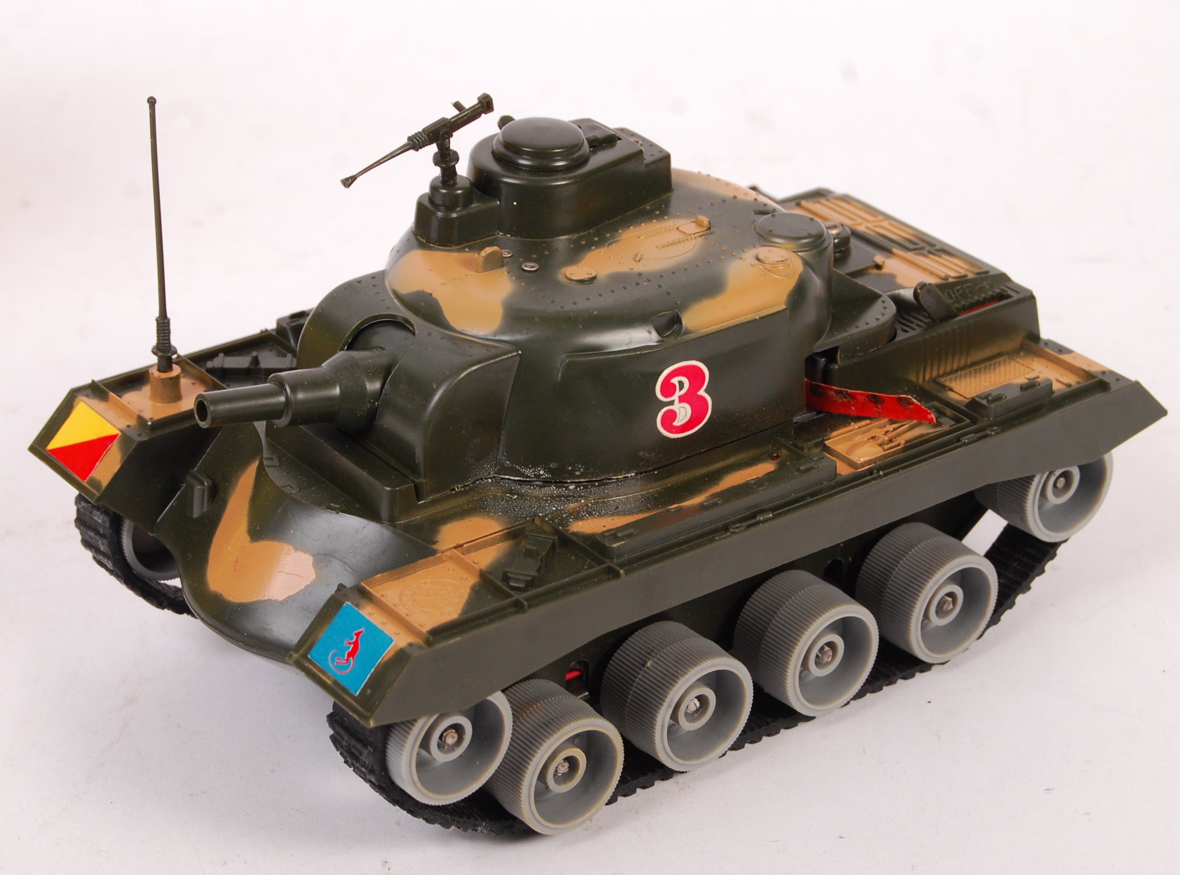 VINTAGE MARX TOYS ' CAP FIRING TANK ' BATTERY OPERATED TOY - Image 2 of 5