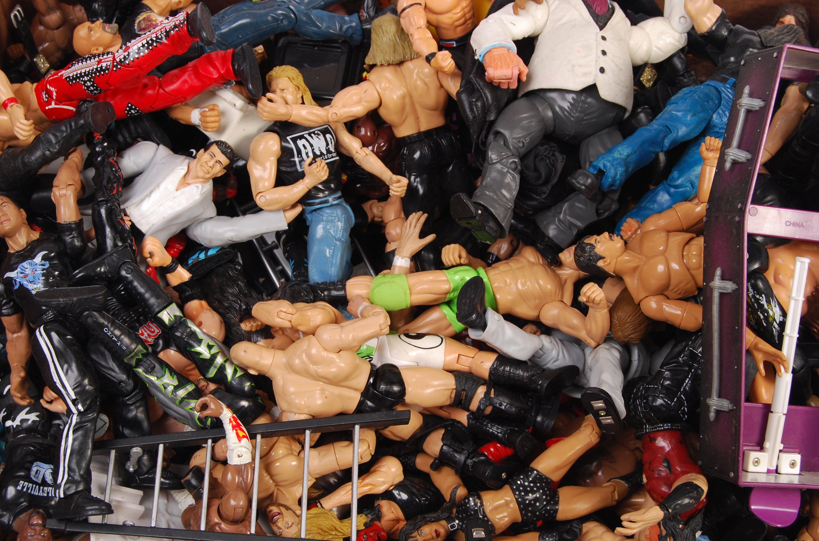 LARGE COLLECTIONS OF JAKKS PACIFIC WWE WRESTING ACTION FIGURES - Image 2 of 4