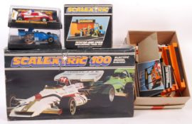 COLLECTION OF ASSORTED VINTAGE SCALEXTRIC SLOT RACING ITEMS
