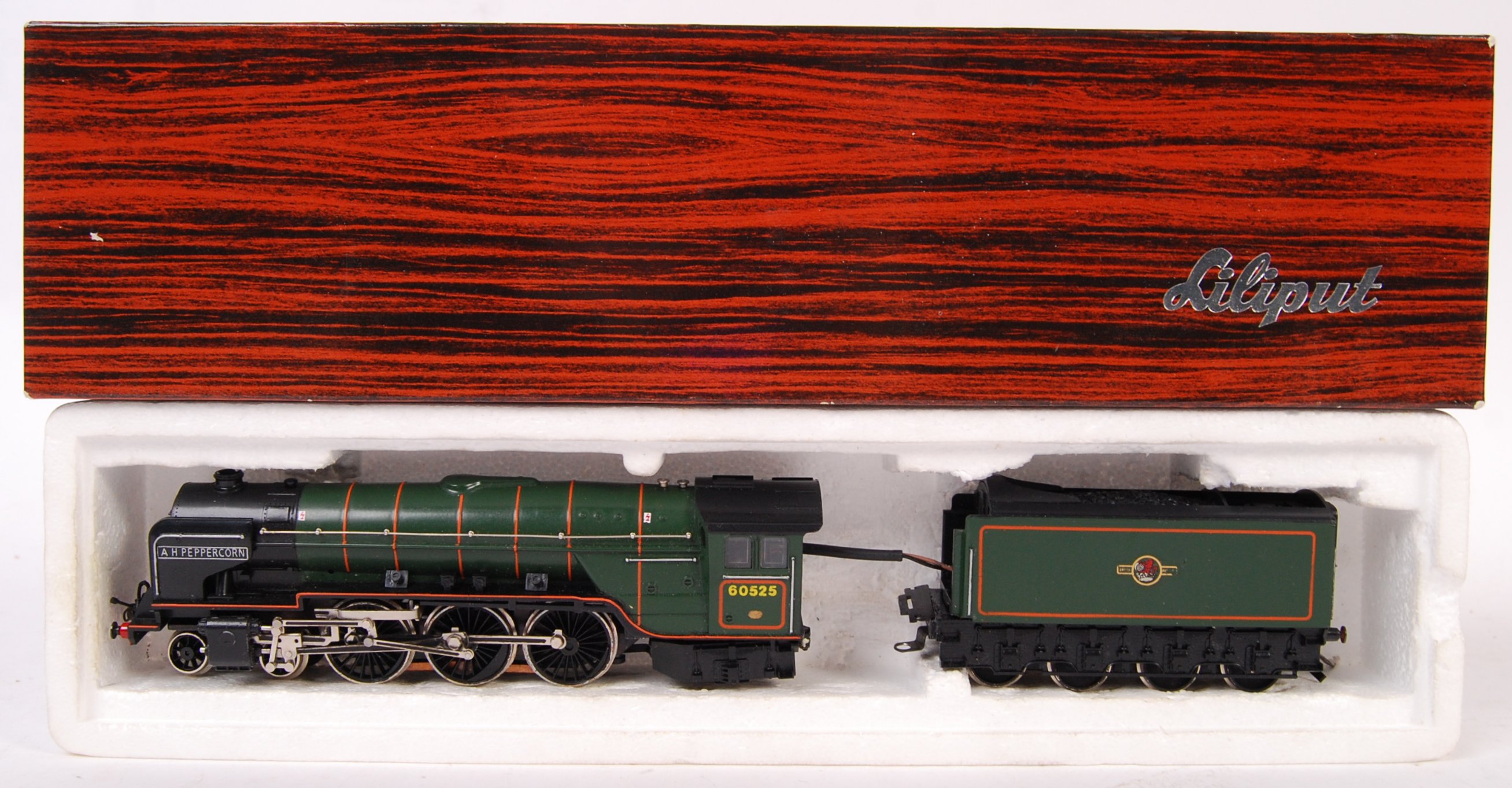 LILIPUT 00 GAUGE MODEL RAILWAY TRAINSET LOCO A H PEPPERCORN