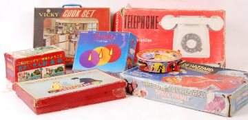 ASSORTED VINTAGE BOXED GAMES AND TOYS