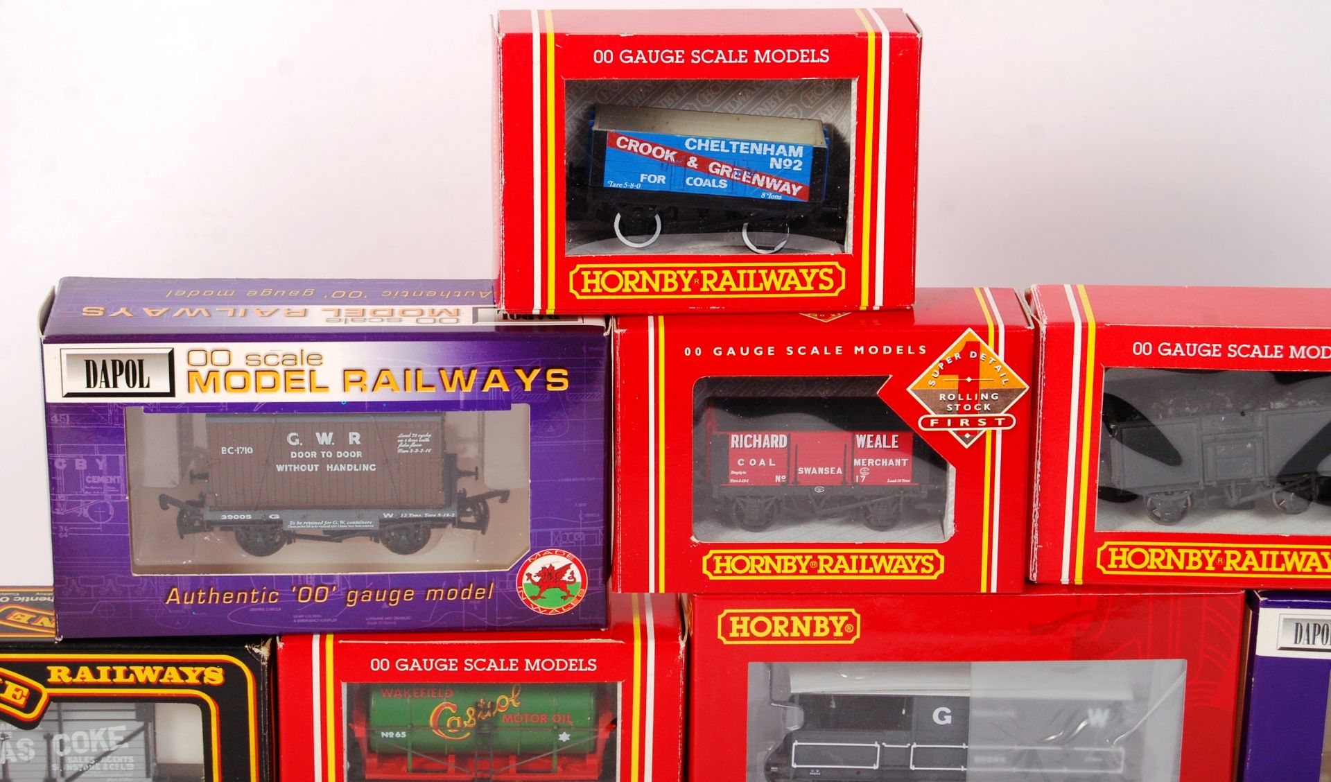 ASSORTED BOXED 00 GAUGE RAILWAY TRAINSET ROLLING STOCK - Bild 2 aus 4