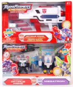 HASBRO TRANSFORMERS ' ENERGON ' SERIES ACTION FIGURES / PLAYSETS