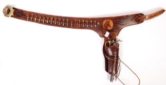 WESTERN / WILD WEST COWBOY REENACTMENT HOLSTER AND REPLICA REVOLVER