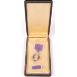 US MILITARY PURPLE HEART CASED MEDAL & RIBBON