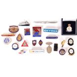 ASSORTED VINTAGE COACH / BUS (& OTHER) UNIFORM BADGES