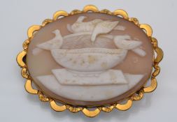 LATE VICTORIAN GOLD AND SHELL CAMEO BROOCH