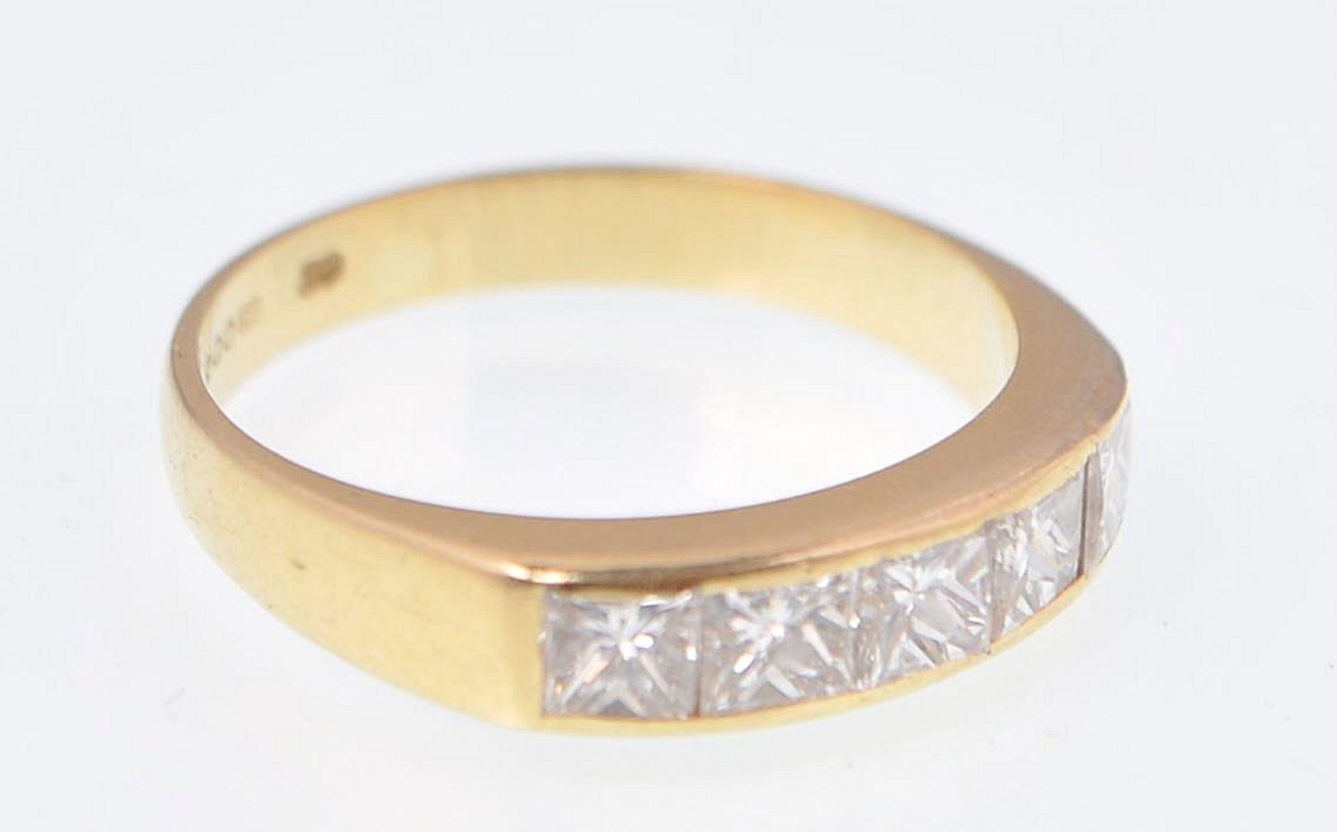 18CT YELLOW GOLD 1CT PRINCESS CUT 5 STONE DIAMOND RING