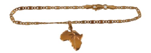 750 / 18CT GOLD MARKED FIGARO LINKED BRACELET AND AFRICA CHARM