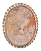 9CT GOLD LADIES HALLMARKED OVAL CAMEO BROOCH OF A MAIDEN