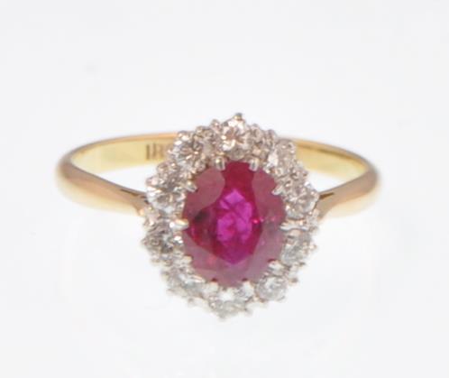 18CT GOLD PLATINUM RUBY AND DIAMOND CLUSTER RING - Image 2 of 4