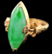 15CT GOLD AND JADEITE NAVETTE CABOCHON RING
