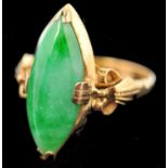 15CT GOLD AND JADEITE NAVETTE CABOCHON RING