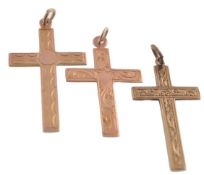 COLLECTION OF 3 9CT GOLD CHASE DECORATED CROSS NECKLACE PENDANTS