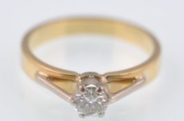 18CT YELLOW GOLD AND DIAMOND SOLITAIRE RING