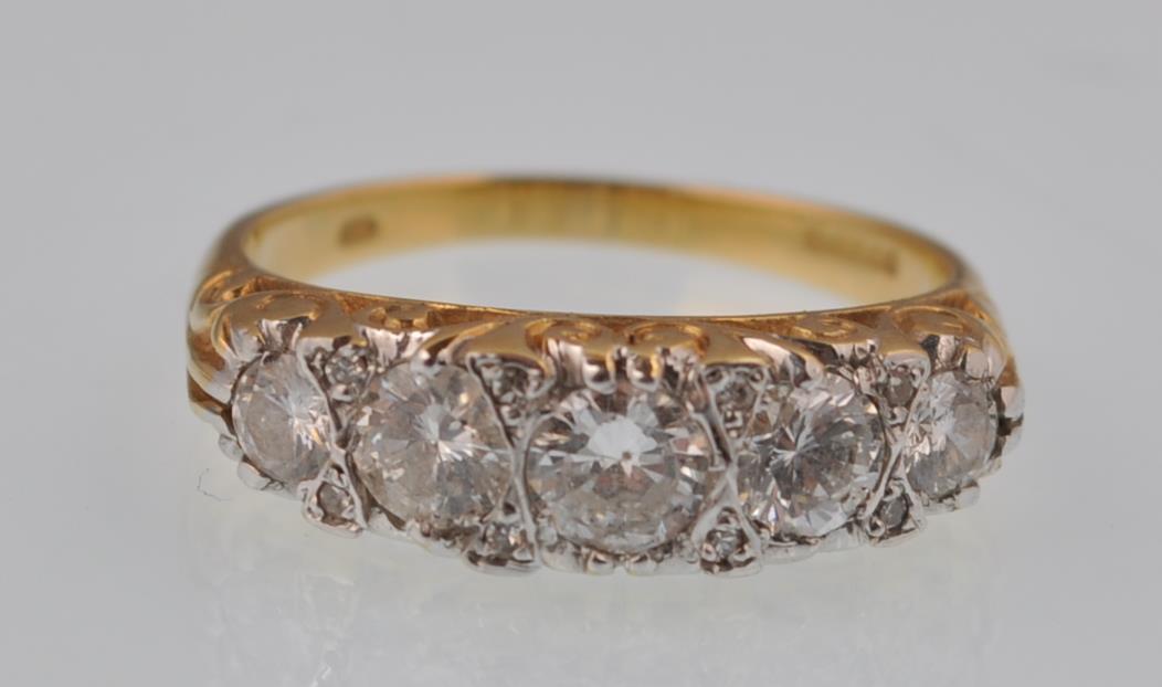 18CT GOLD AND 5 STONE DIAMOND RING APPROX 0.85CT - Image 7 of 7