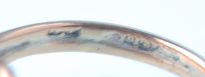 An early 20th century 9ct rose gold knot ring. Marks indistinct, circa 1910 Edwardian. 2.1g - Image 4 of 5