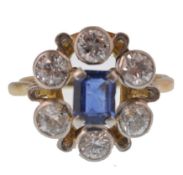 18ct GOLD SAPPHIRE AND DIAMOND CLUSTER RING APPROX .1.2CTS