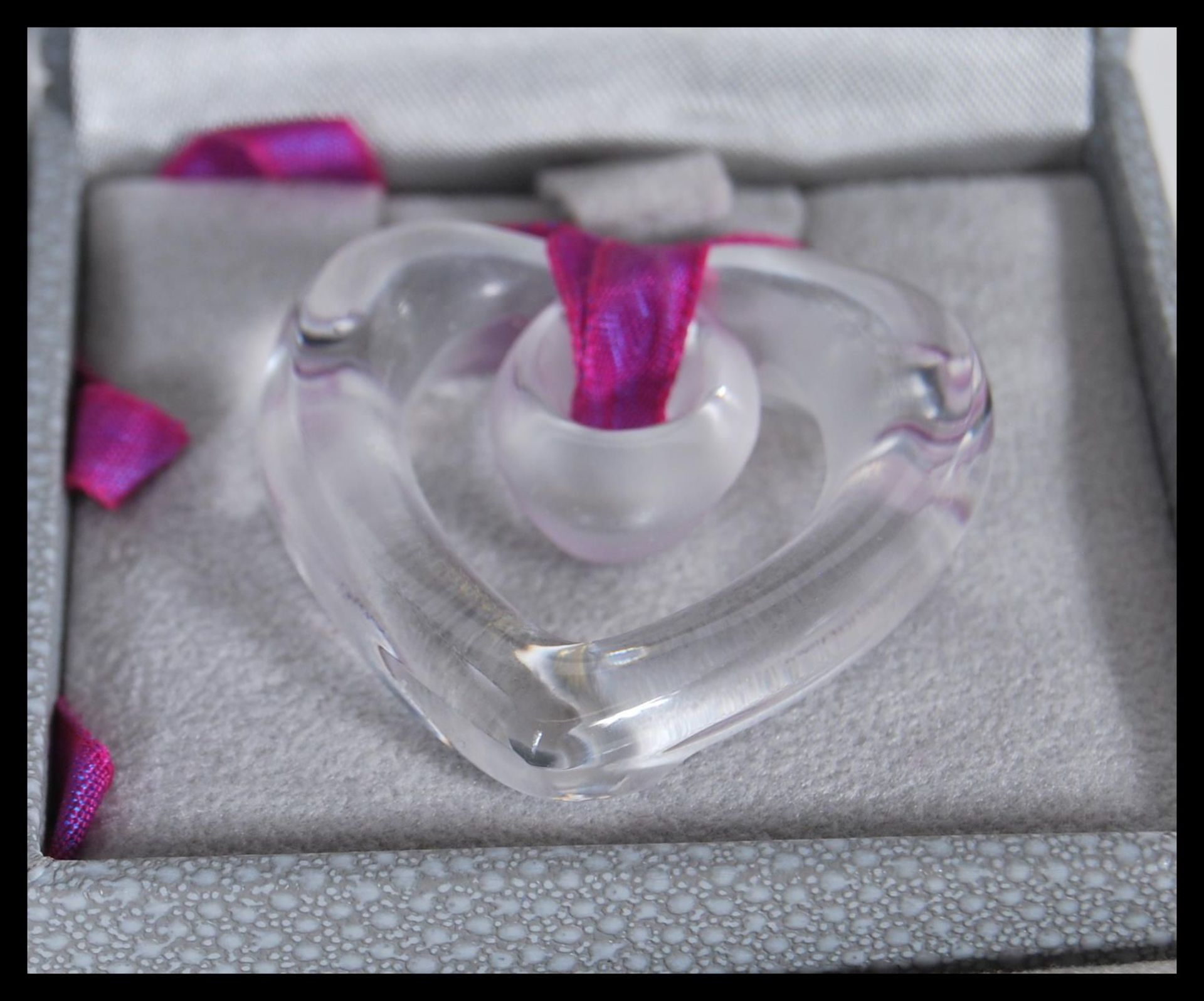 A collection of Lalique silver 925 marked jewellery to include a box clear glass pierced heart - Bild 4 aus 8