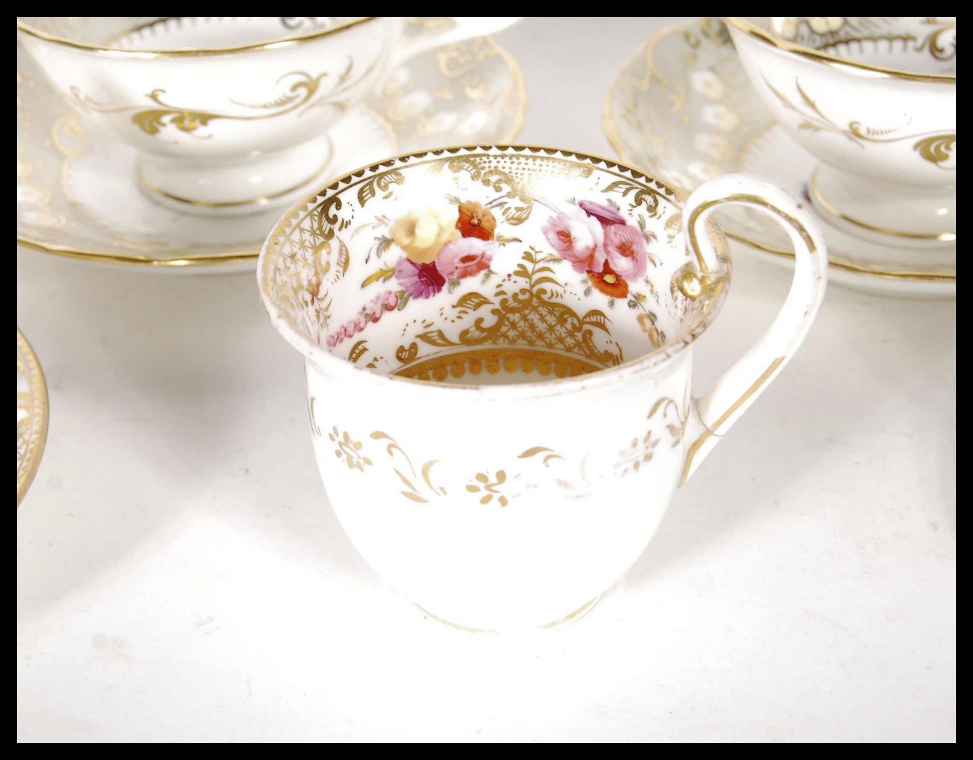 A set of four 19th/20th Century Davenport hand painted cabinet cups and saucers, together with a - Bild 6 aus 21