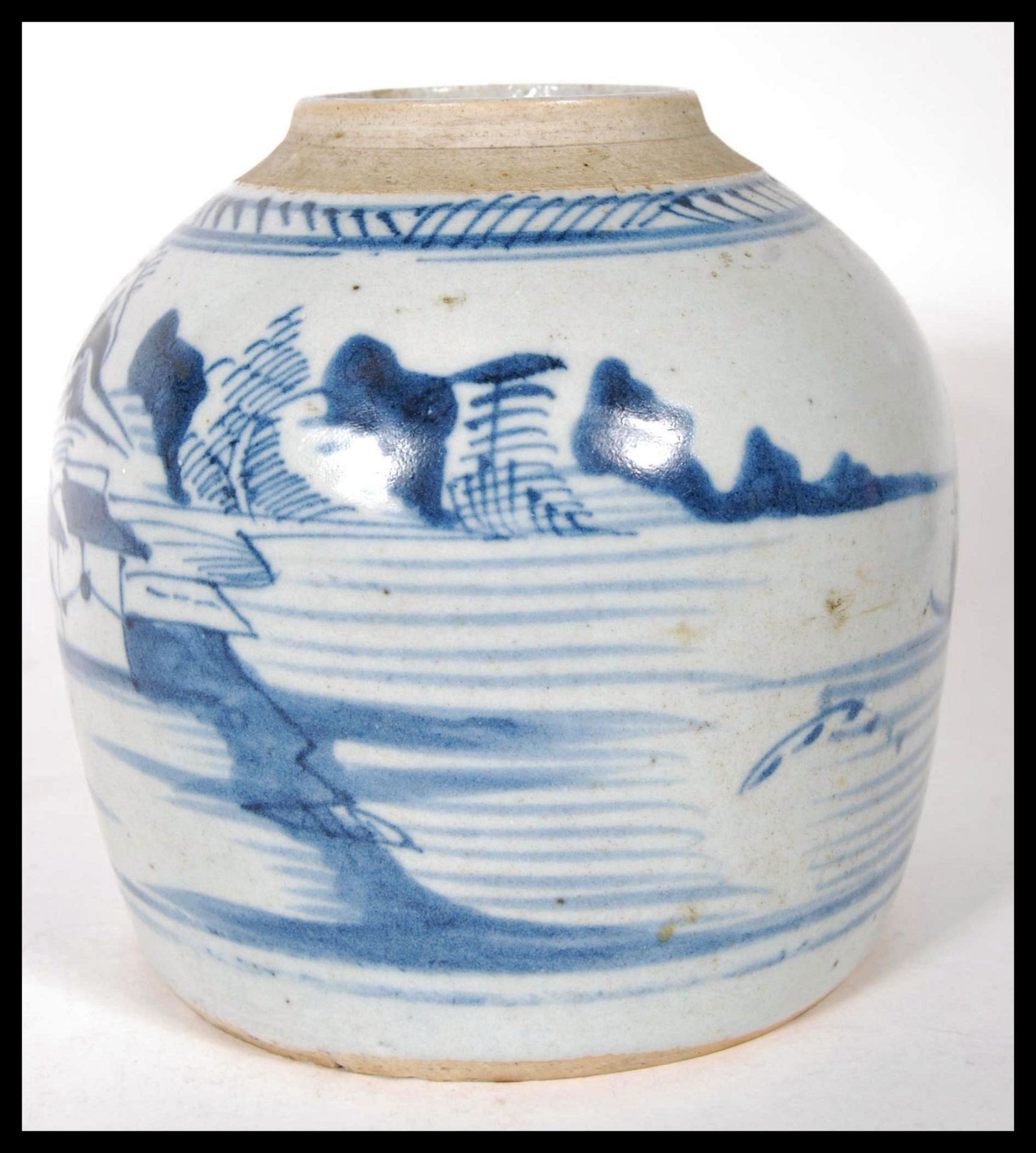 A late 18th/ early 19th Century blue and white Chinese stoneware ginger jar of bulbous form, - Bild 4 aus 6