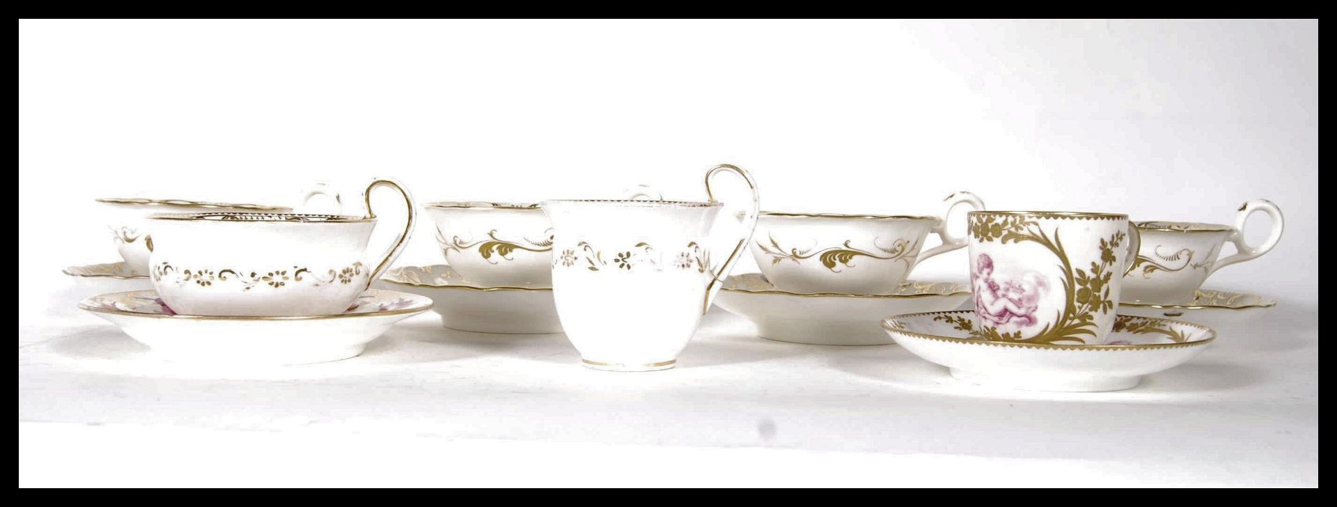 A set of four 19th/20th Century Davenport hand painted cabinet cups and saucers, together with a - Bild 2 aus 21