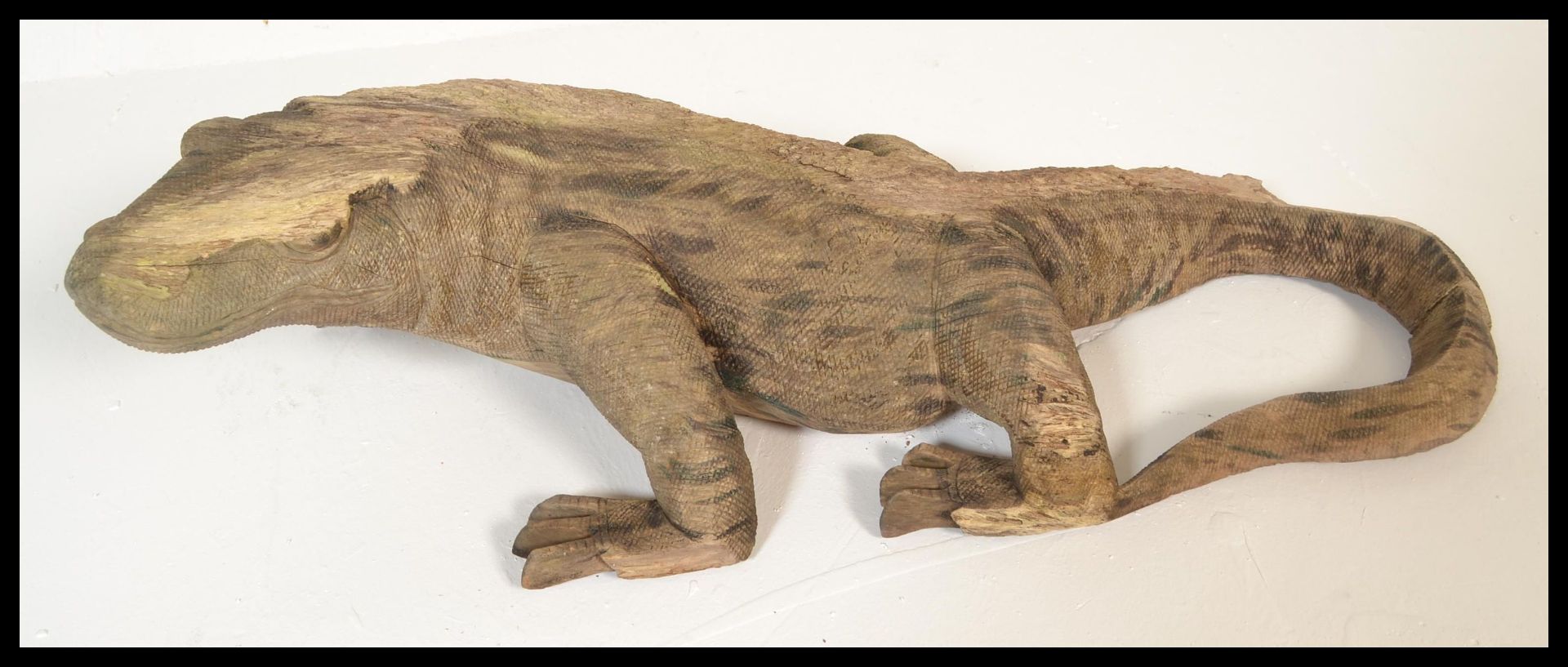 A large 20th Century folk art carved wooden Komodo dragon being well weathered. Measures 28cms - Image 5 of 6