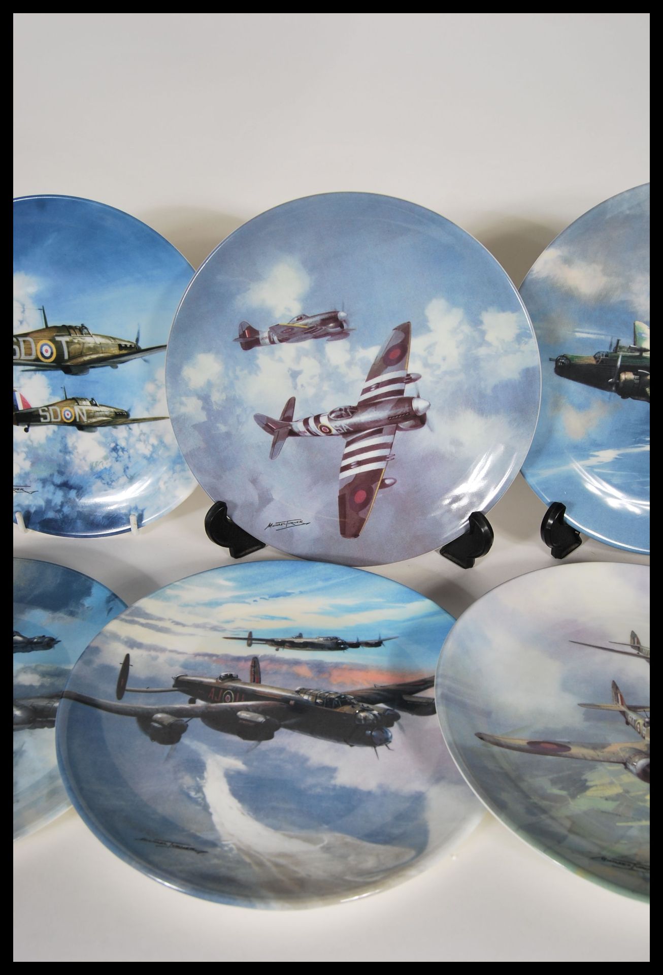 A collection of Coalport collectors plates, a run of Reach for the sky by Michael Turner to include, - Bild 3 aus 12