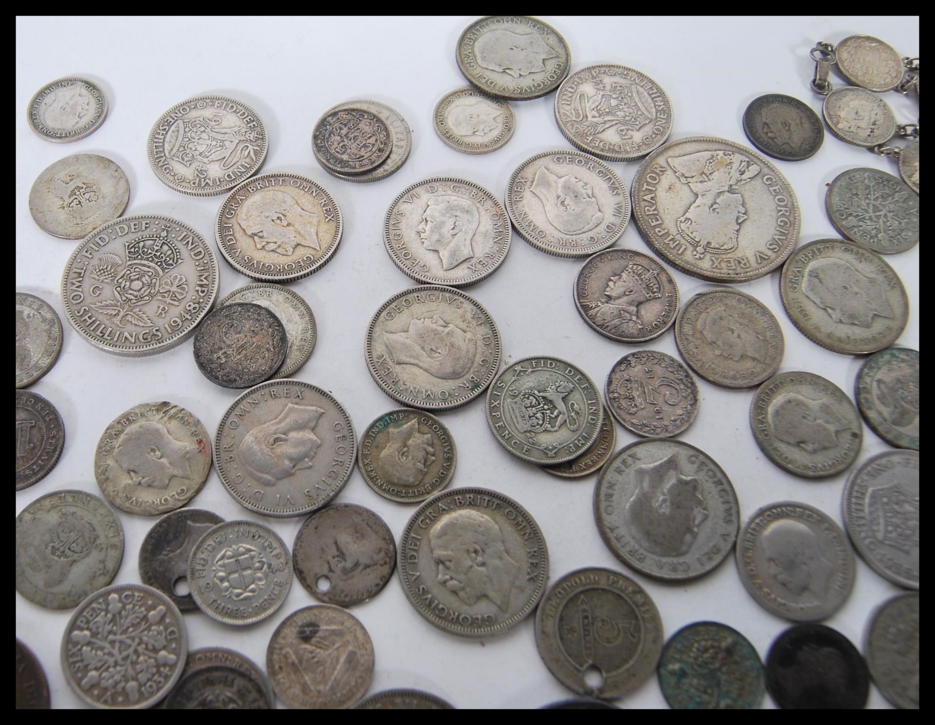 A collection of silver and copper coins dating from the 18th Century to include two 1787 George - Bild 4 aus 13