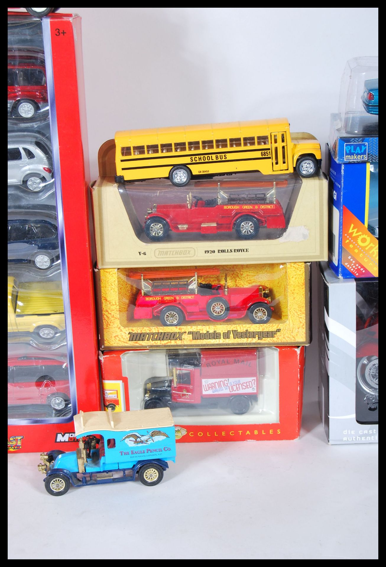 A collection of predominantly boxed scale model diecast cars to include Corgi, Doge power wagon, - Bild 5 aus 6