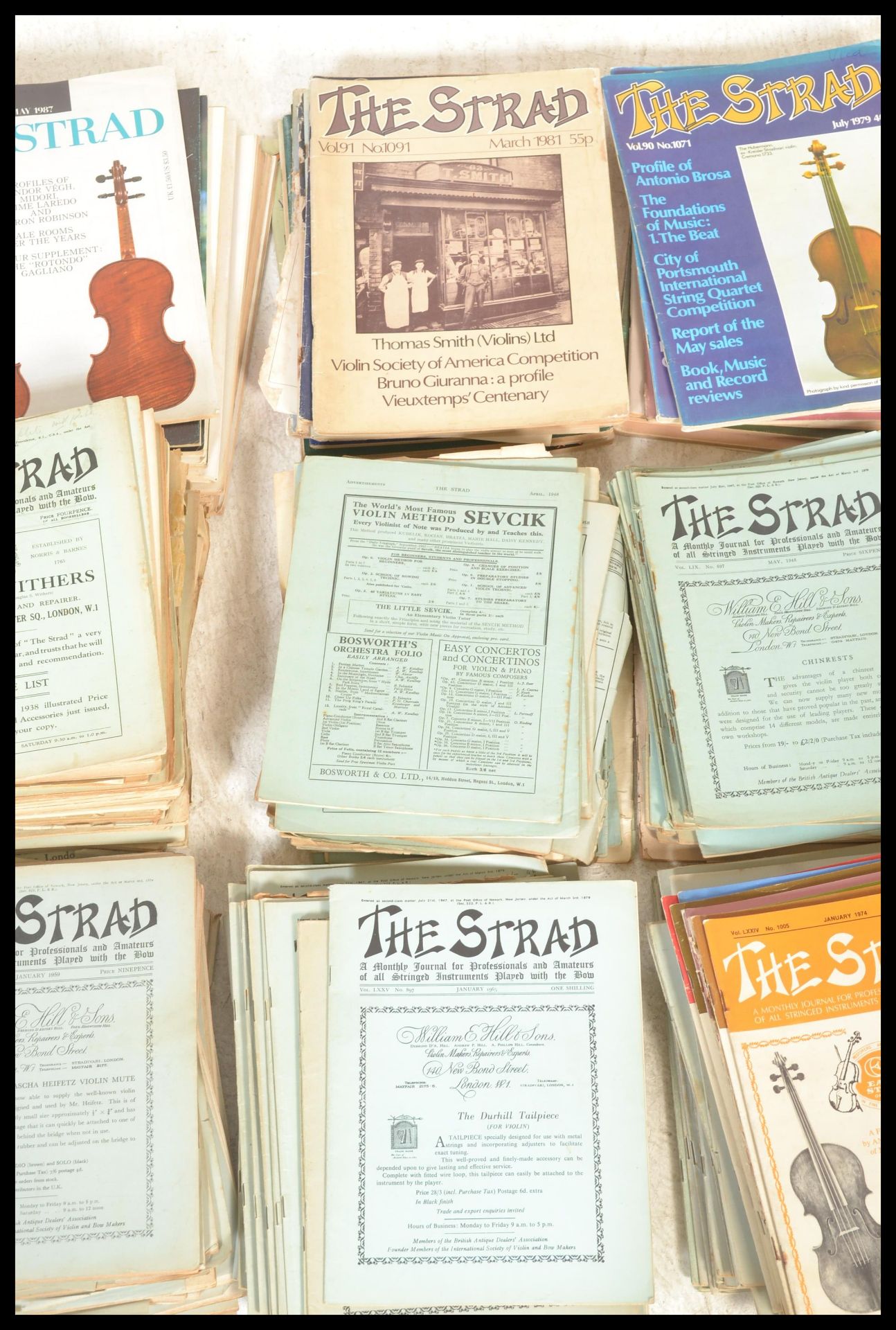 A collection of 20th Century Strad magazines dating from the 1920's through to the 1980's. The - Bild 3 aus 4