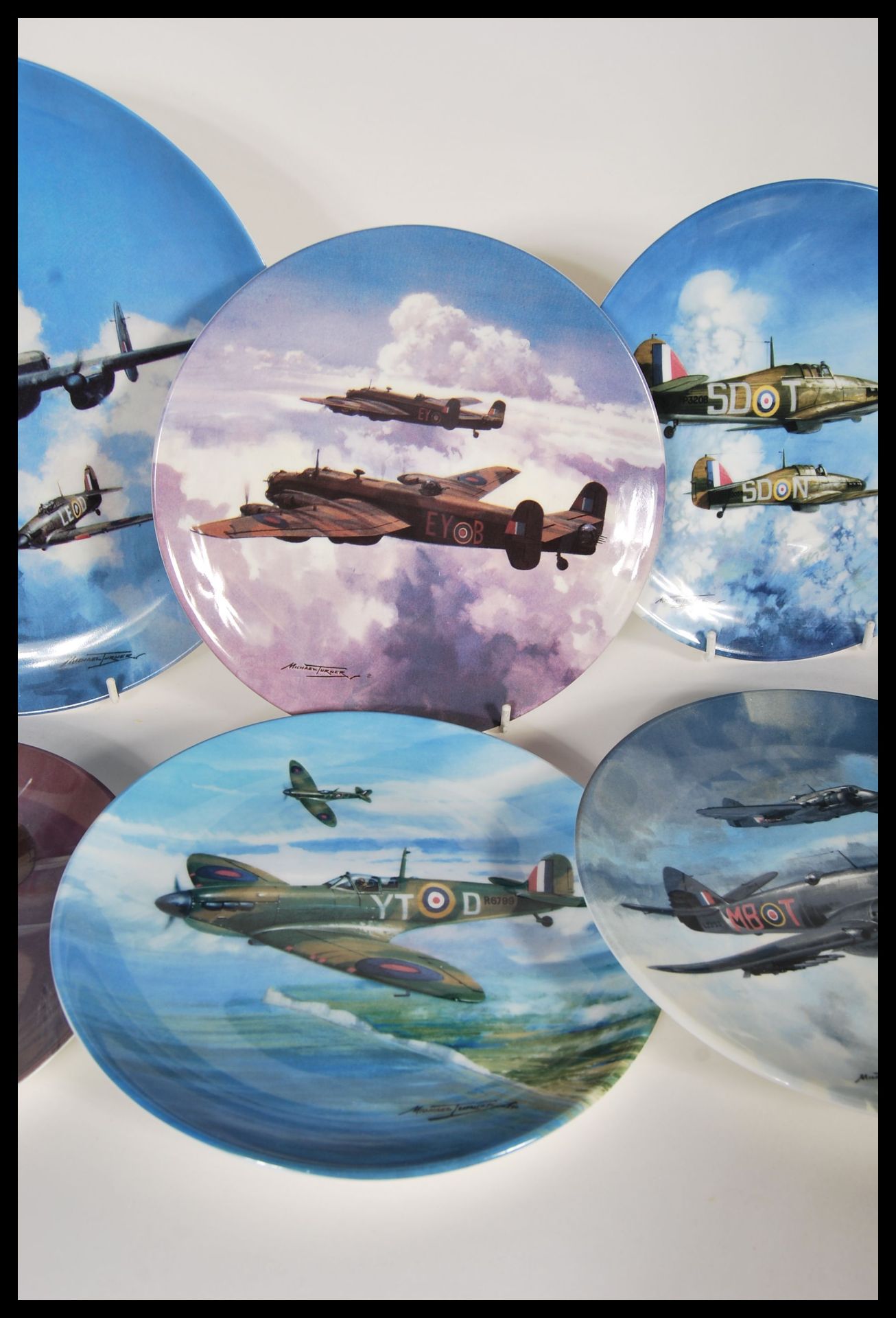 A collection of Coalport collectors plates, a run of Reach for the sky by Michael Turner to include, - Bild 4 aus 12