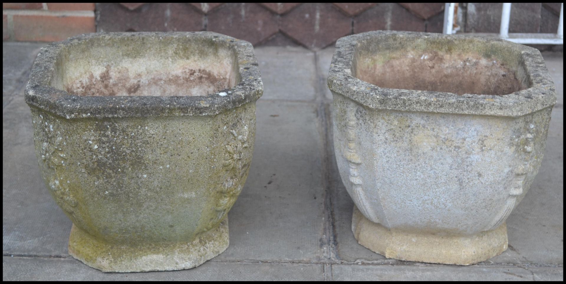 A selection of garden pot planters to include a pair of reconstituted stone pots with chamfered - Bild 3 aus 6