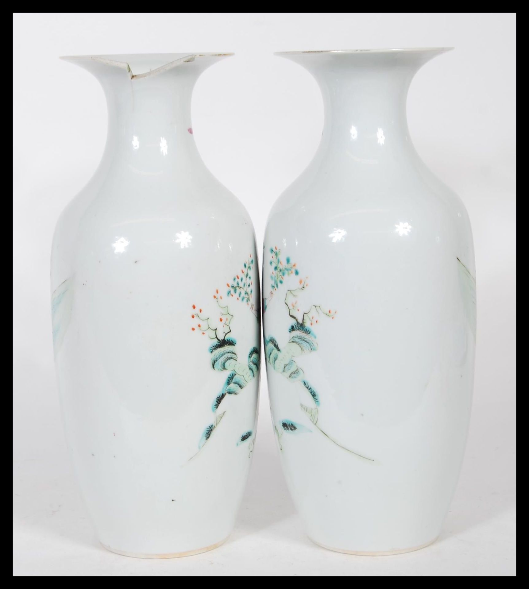 A matching pair of early 20th Century vases of baluster form, being hand painted decorated in - Bild 5 aus 6