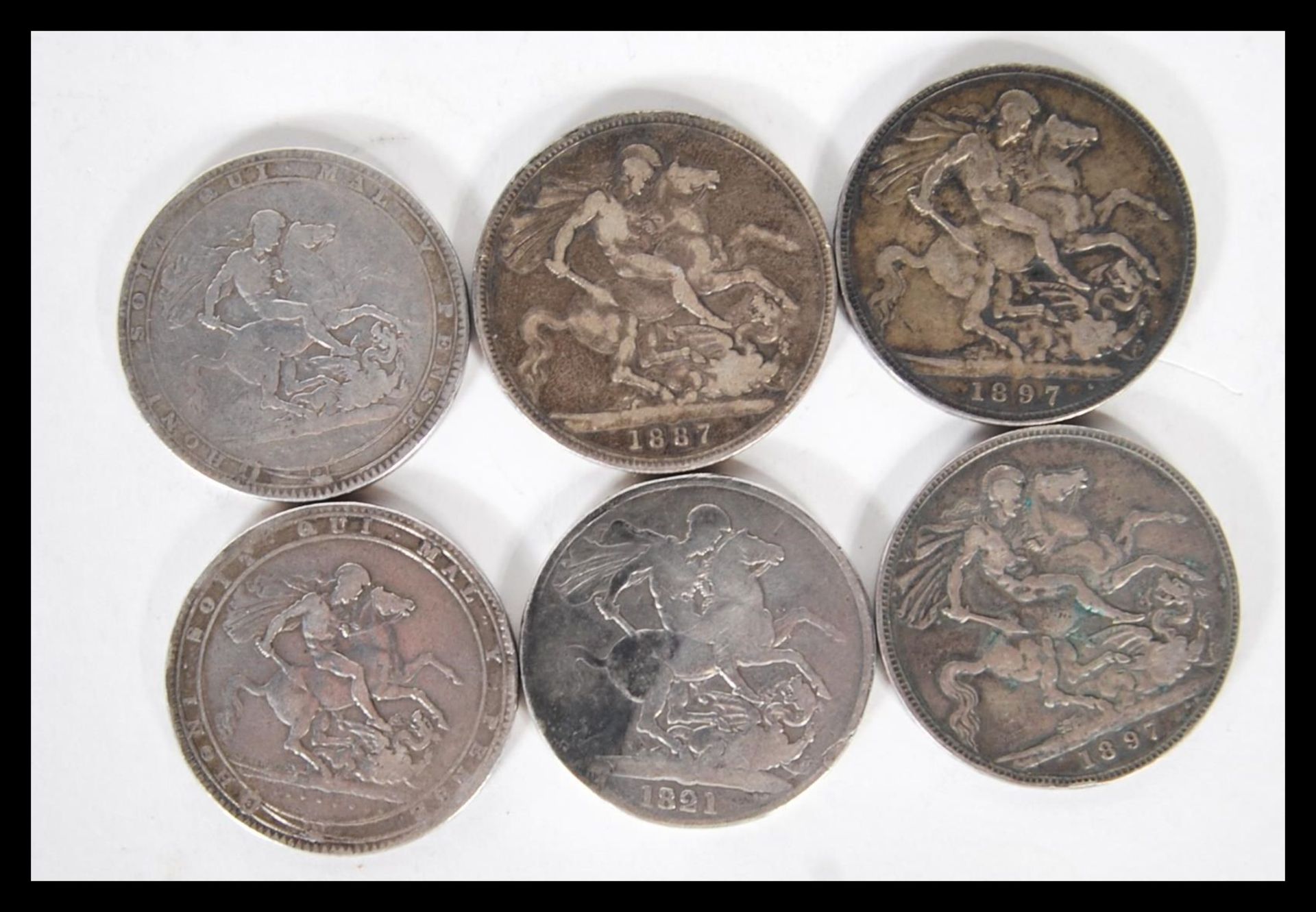 A collection of six silver crowns dating the early 19th Century to include three George II crowns - Bild 2 aus 7