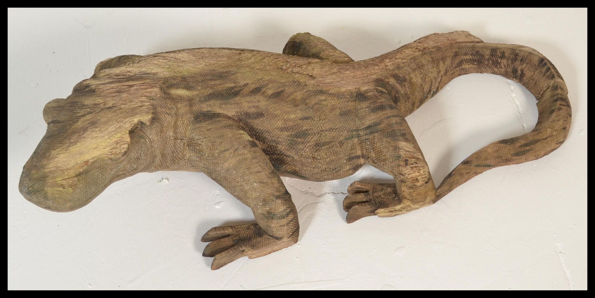 A large 20th Century folk art carved wooden Komodo dragon being well weathered. Measures 28cms - Image 2 of 6