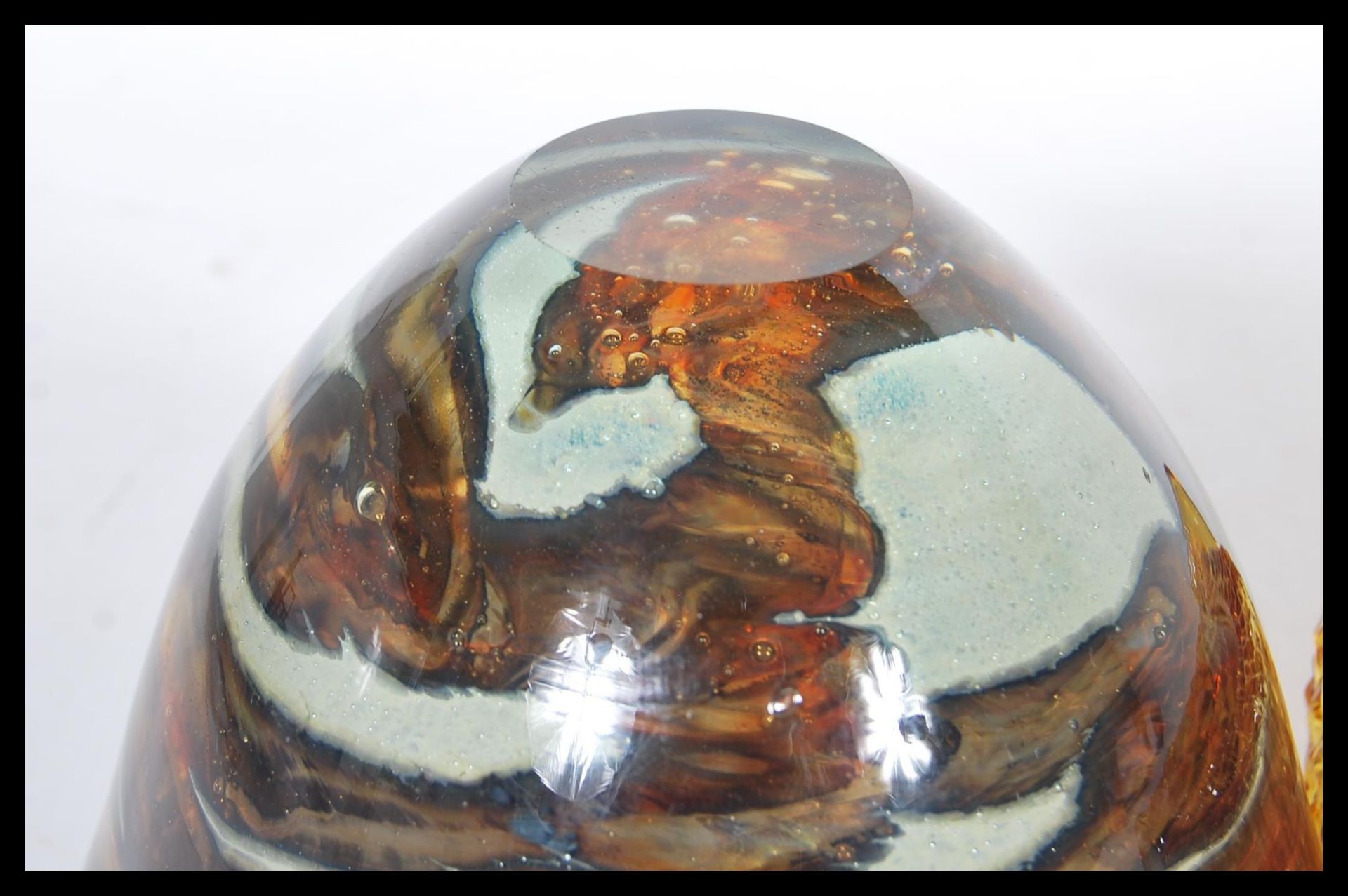 Mdina  Maltese retro vintage studio art glass bowl / vase, the swirls with an unusual gradient amber - Bild 7 aus 7