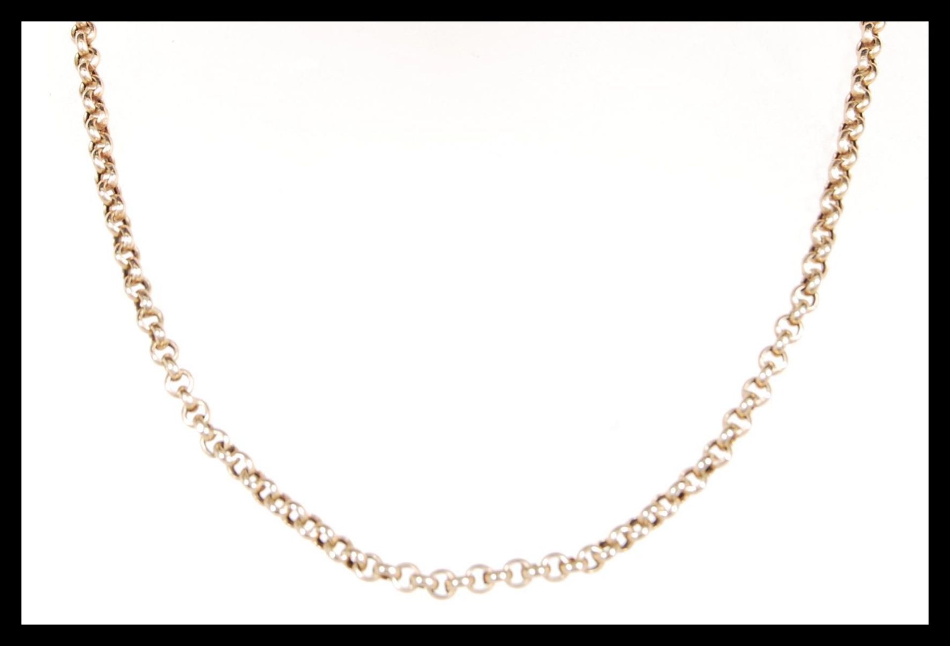 A stamped 375 9ct gold belcher link chain necklace having a spring ring clasp. Measures 16 inches. - Bild 2 aus 4