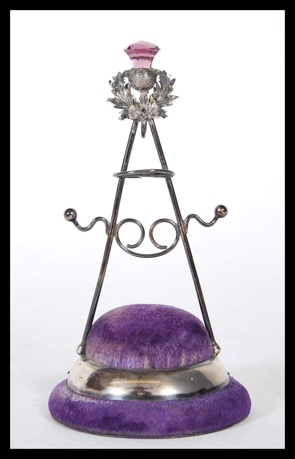 A silver hallmarked Britton, Gould & Co hat pin stand having a purple velvet cushion base with a - Bild 3 aus 8