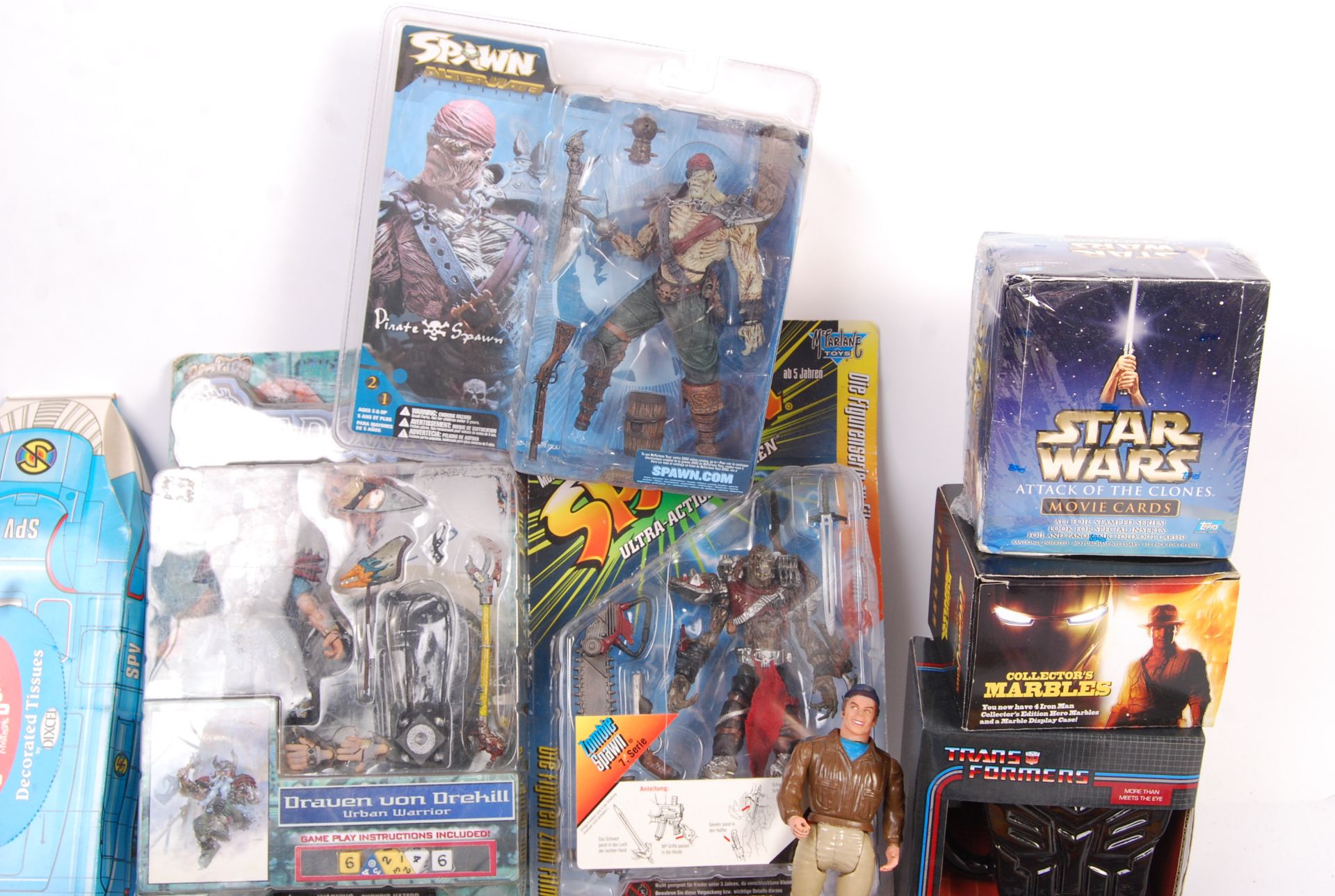 GOOD COLLECTION OF ASSORTED TOYS - Image 4 of 5