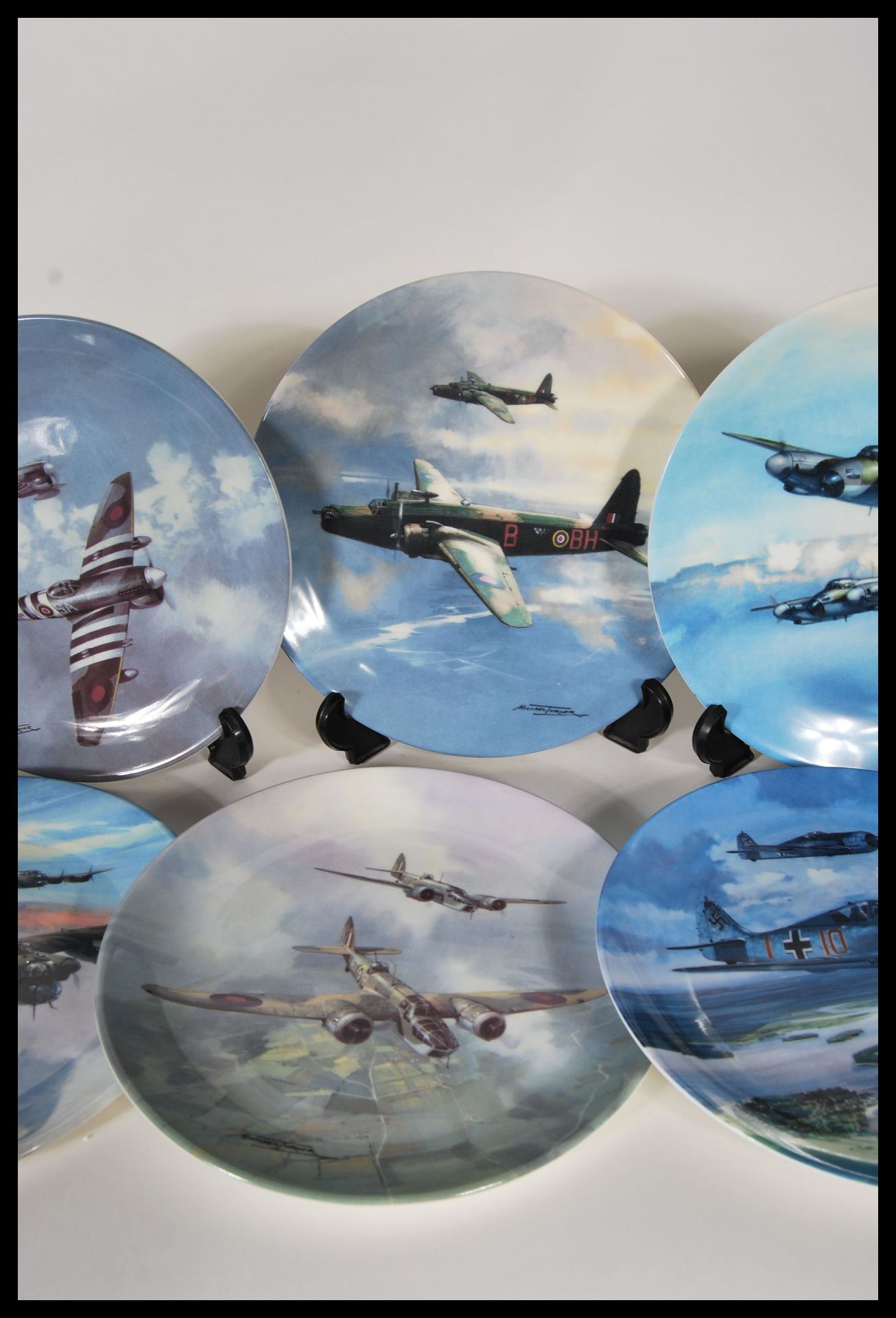 A collection of Coalport collectors plates, a run of Reach for the sky by Michael Turner to include, - Bild 7 aus 12