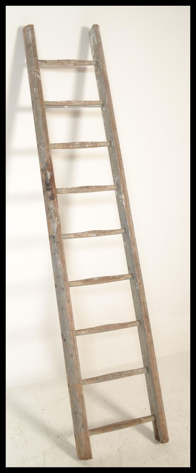 A pair of vintage mid 20th Century industrial wooden ladders, the ladders with turned steps each - Bild 3 aus 9