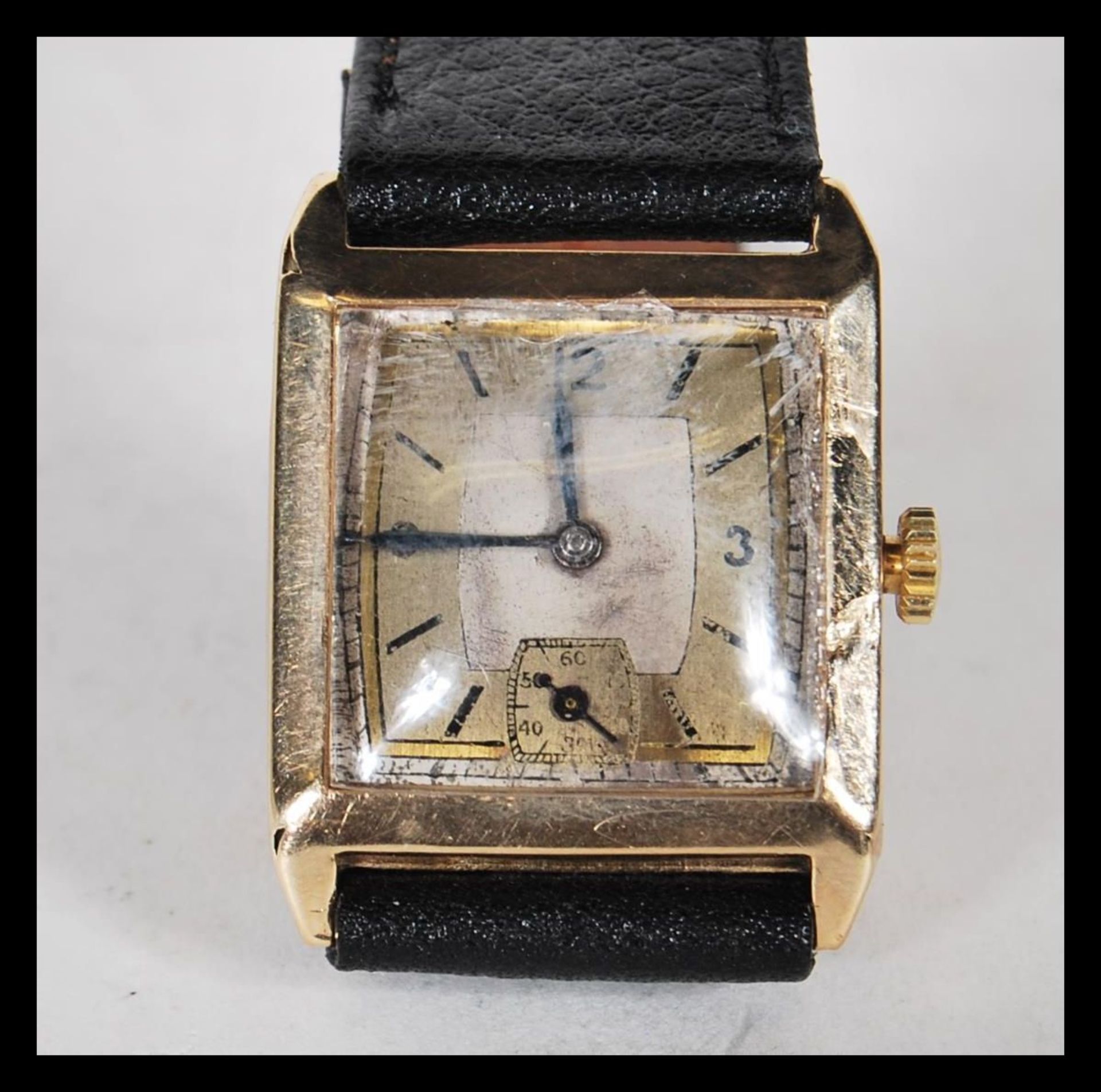 A vintage 20th Century Art Deco style 9ct gold gents tank watch, silver and champagne two tone - Image 4 of 8