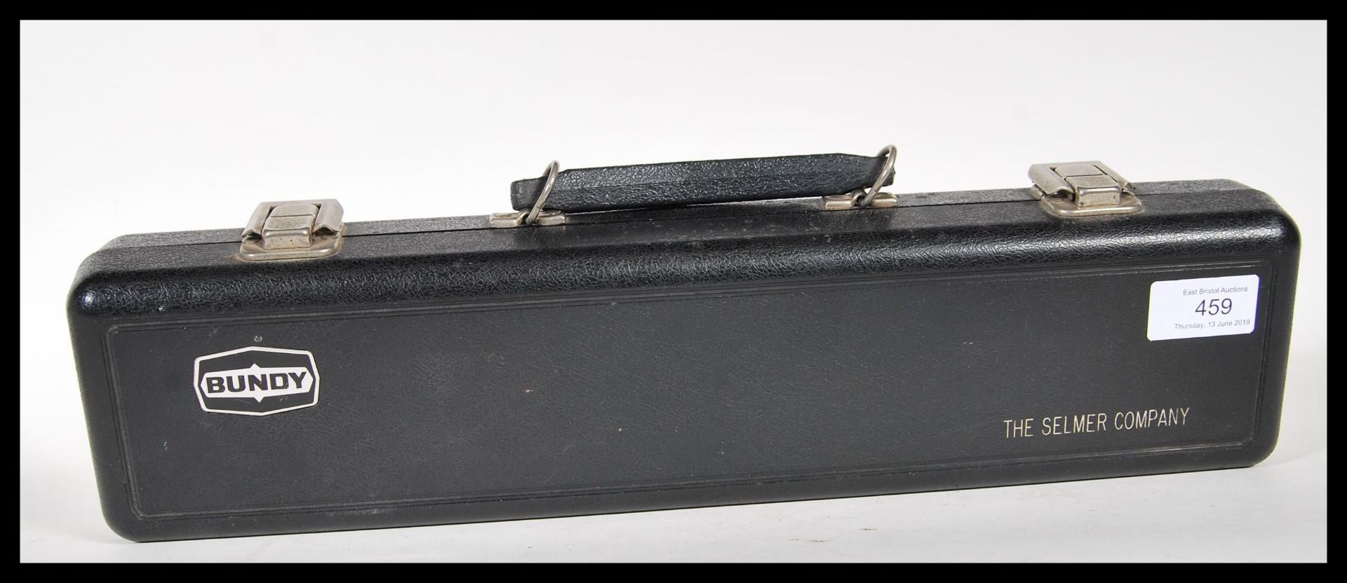 A Bundy Selmar Company nickel plated three part flute within a fitted velvet lined carry case - Image 7 of 7