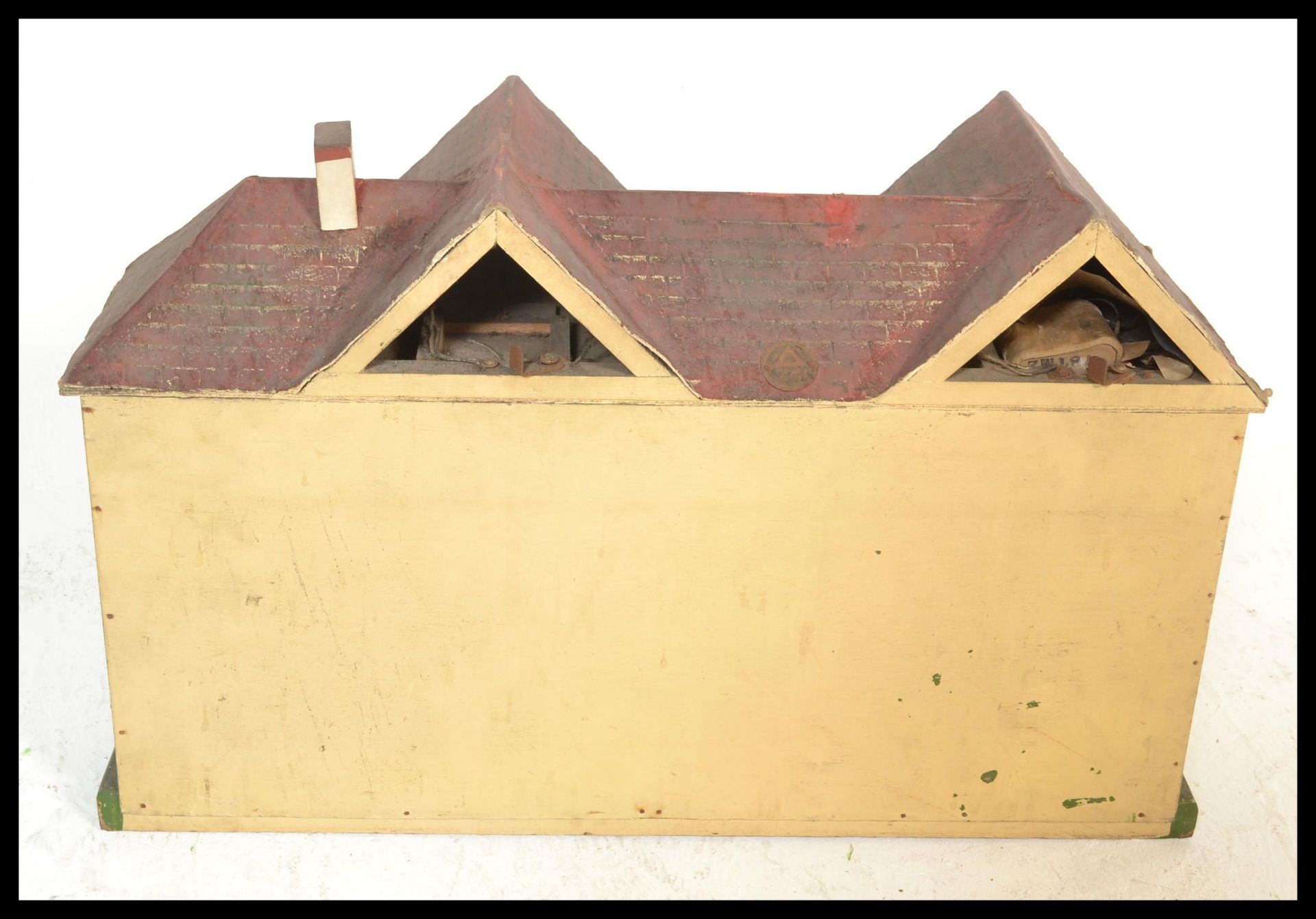 A vintage mid 20th Century dolls house possibly by Triang, the detached house opening from the - Bild 6 aus 7