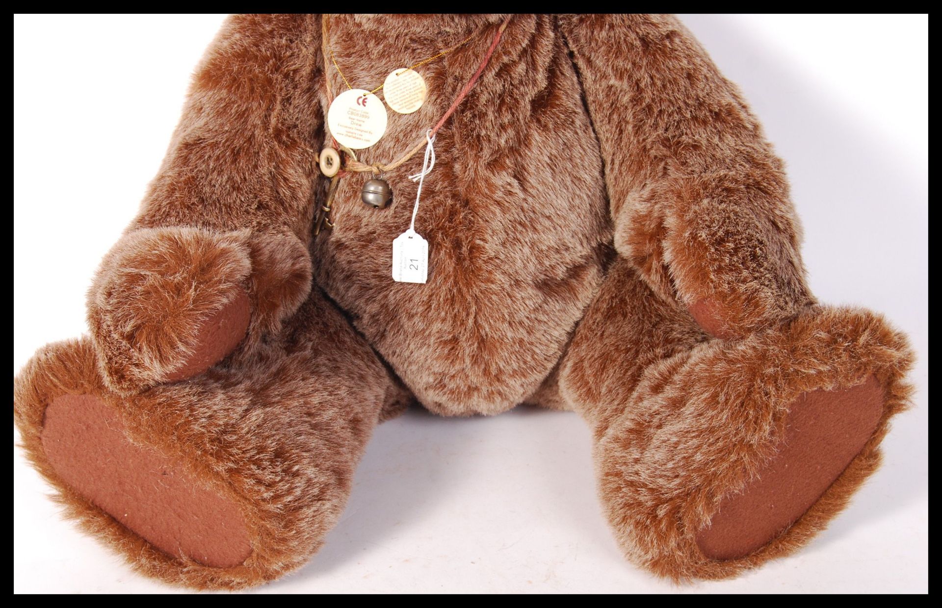 LARGE EXCLUSIVE CHARLIE BEARS TEDDY BEAR ' DREW ' - Bild 4 aus 5