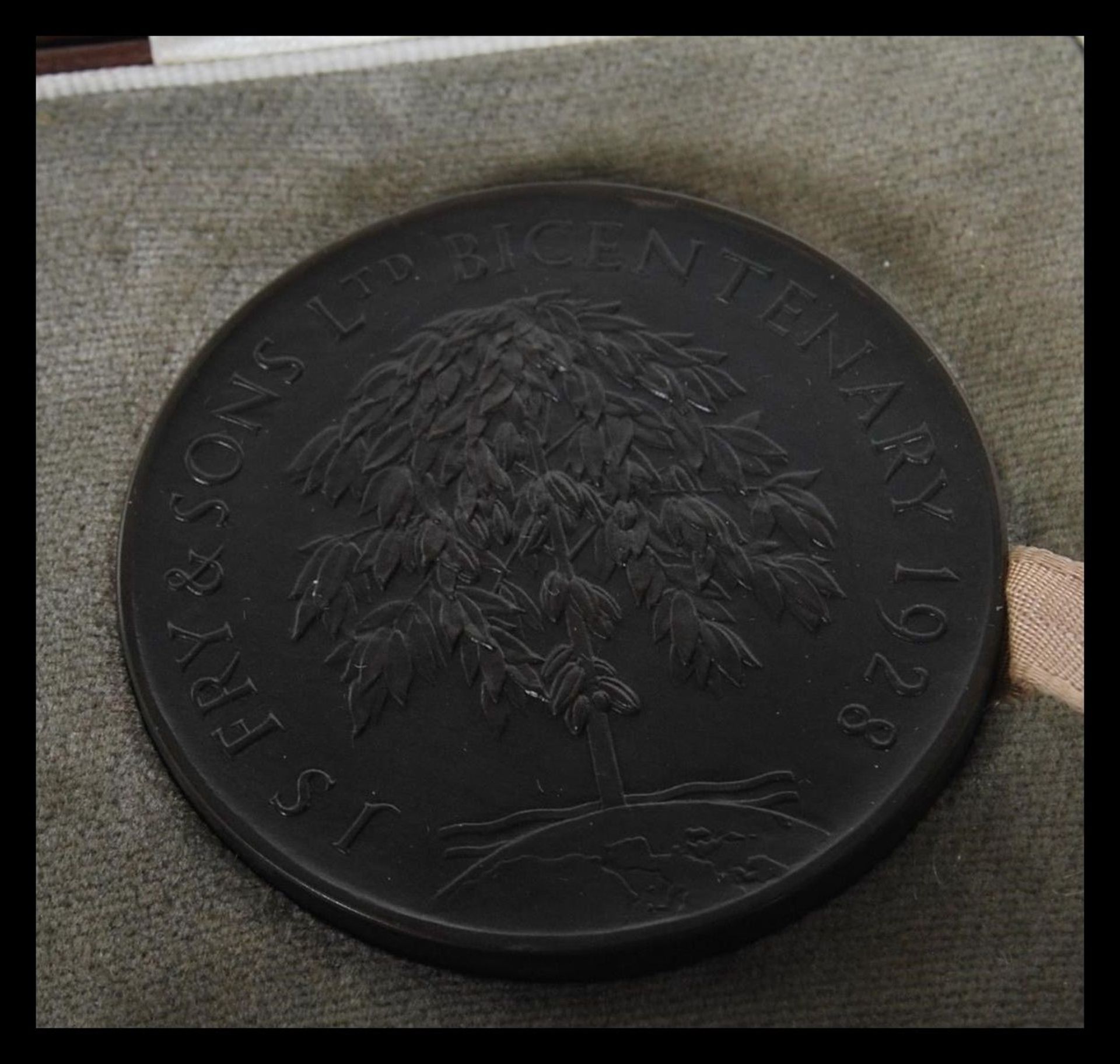 A vintage John Fry 1729-1787 bicentenary bronze medal coin medallion plaque complete in original - Bild 3 aus 4