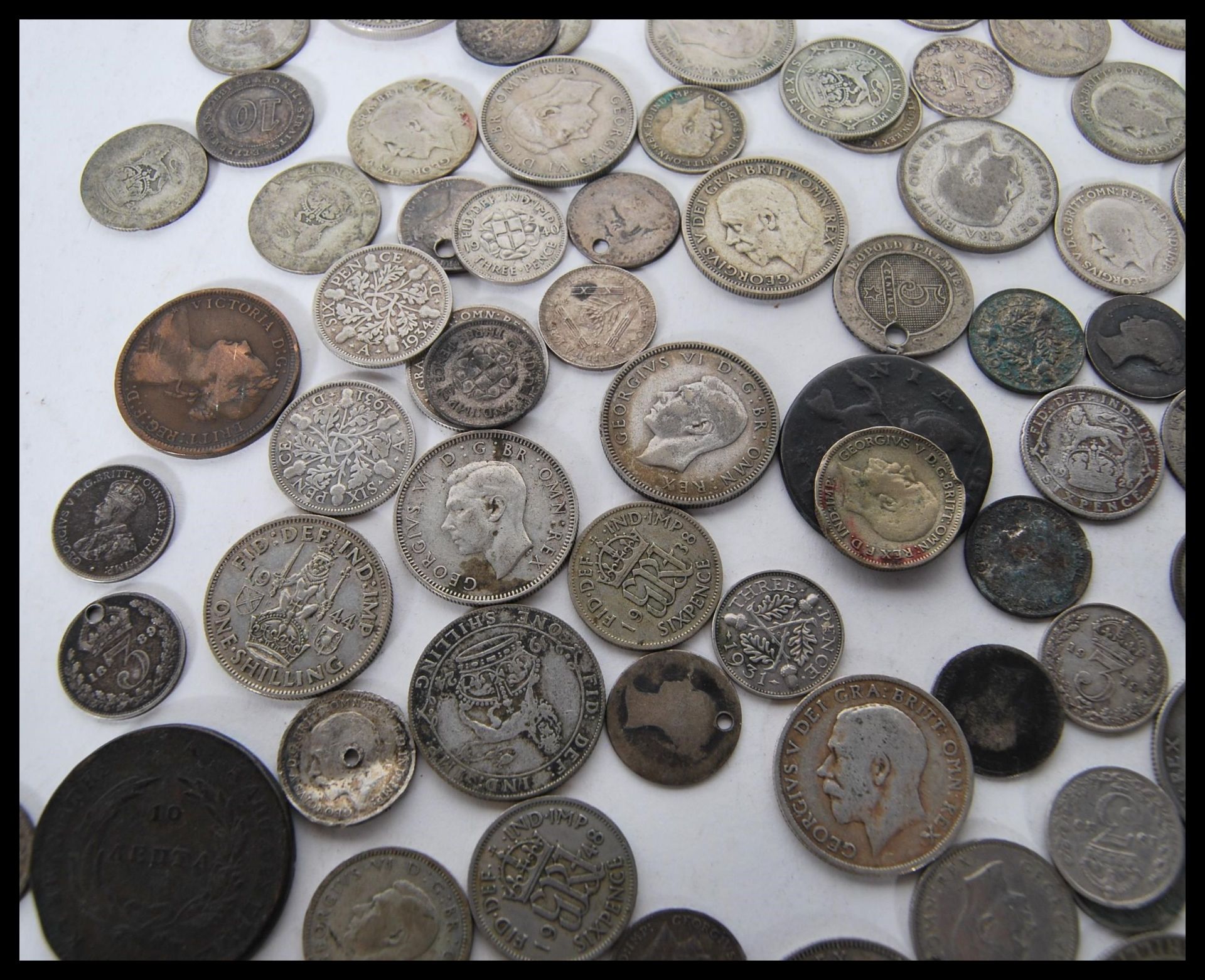 A collection of silver and copper coins dating from the 18th Century to include two 1787 George - Bild 3 aus 13